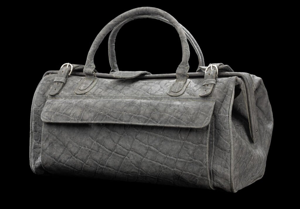 Elephant Leather Travel Bag 20220805 0361