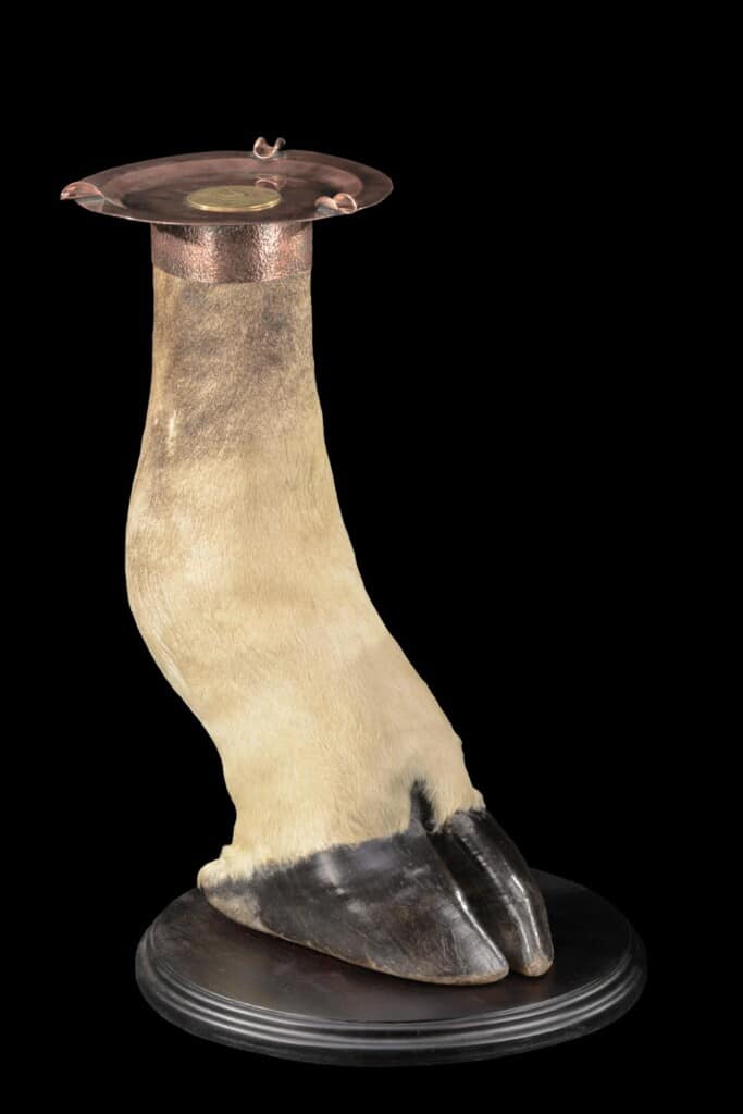 Giraffe Foot Ashtray 20220830 0499